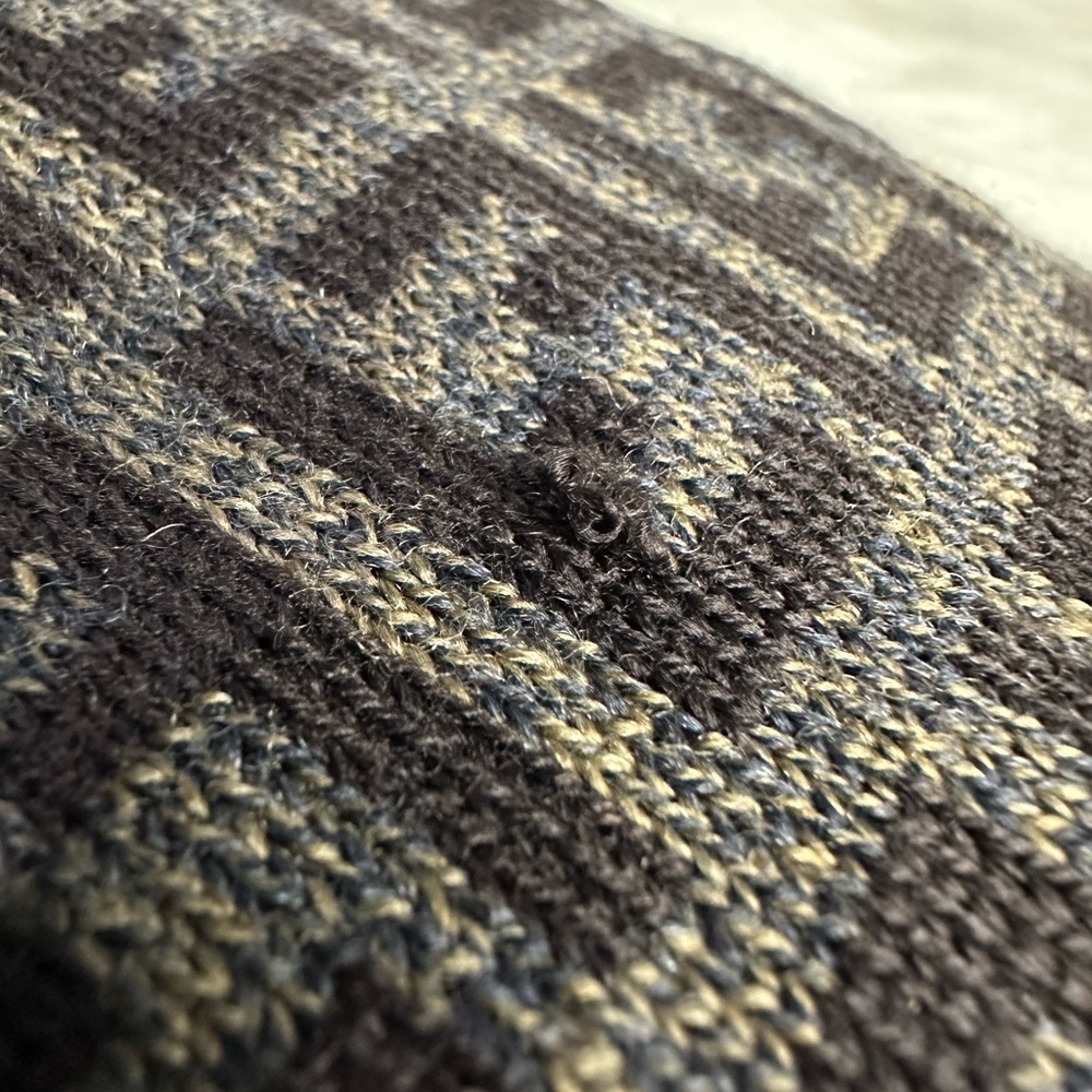 FENDI classic scarf in brown - Picture 11 of 14